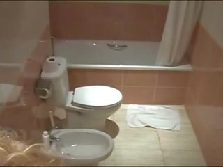 Escondido camara beleza banho masturbação