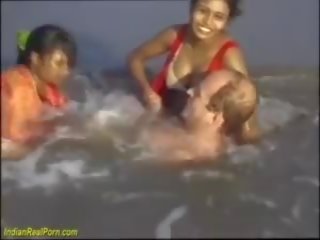 Skutečný indický zábava na the pláž, volný skutečný xxx x jmenovitý film video f1